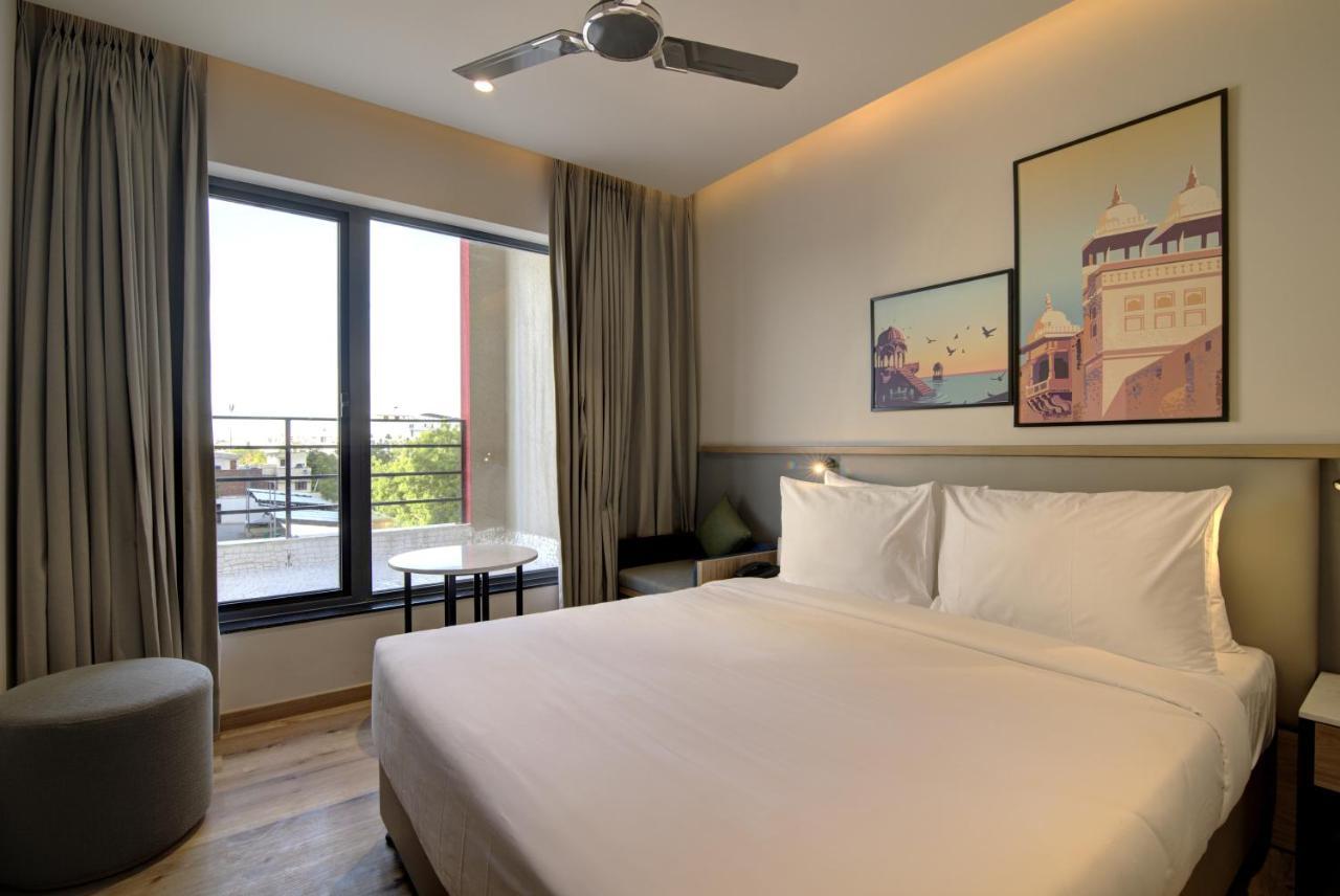 7 Apple Pratap Nagar, Jaipur