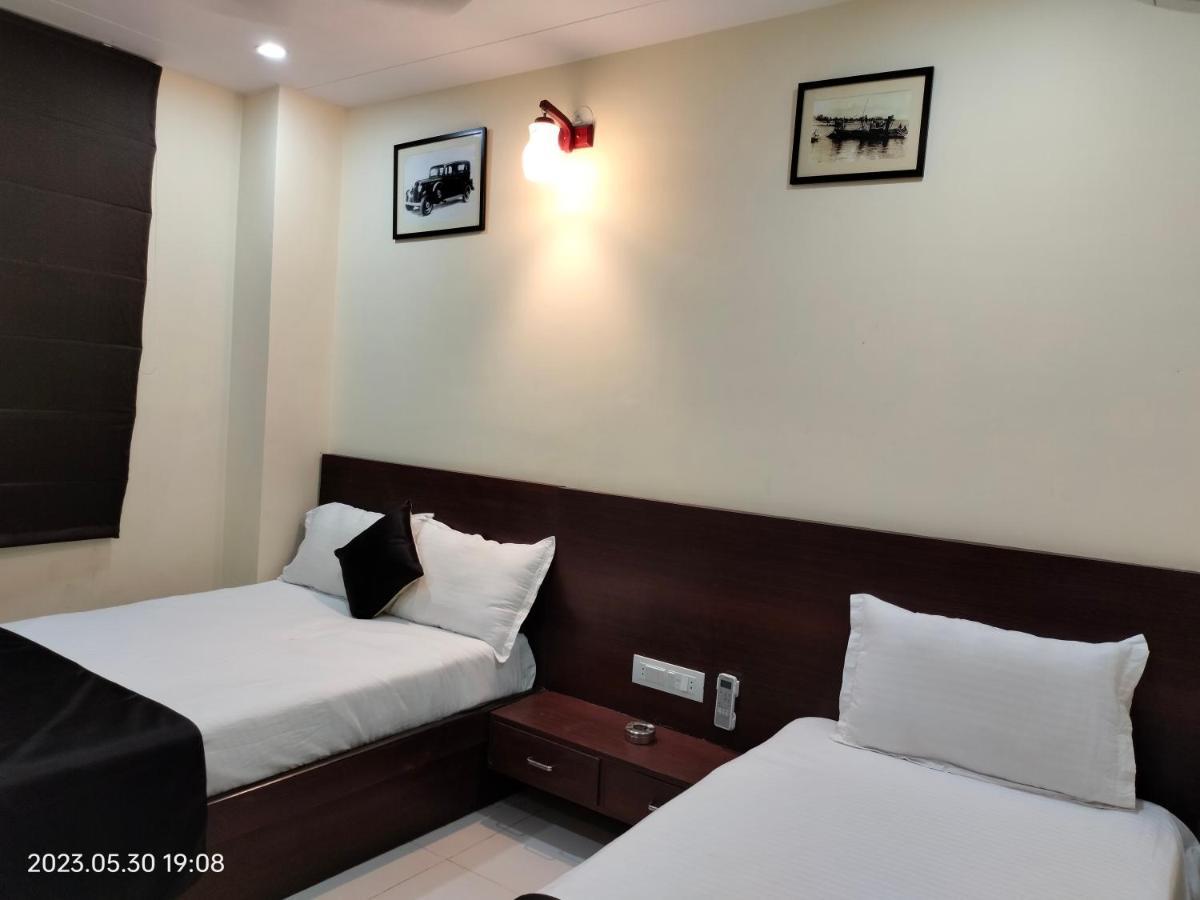 Shree Narayan Palace Hotel 2*
