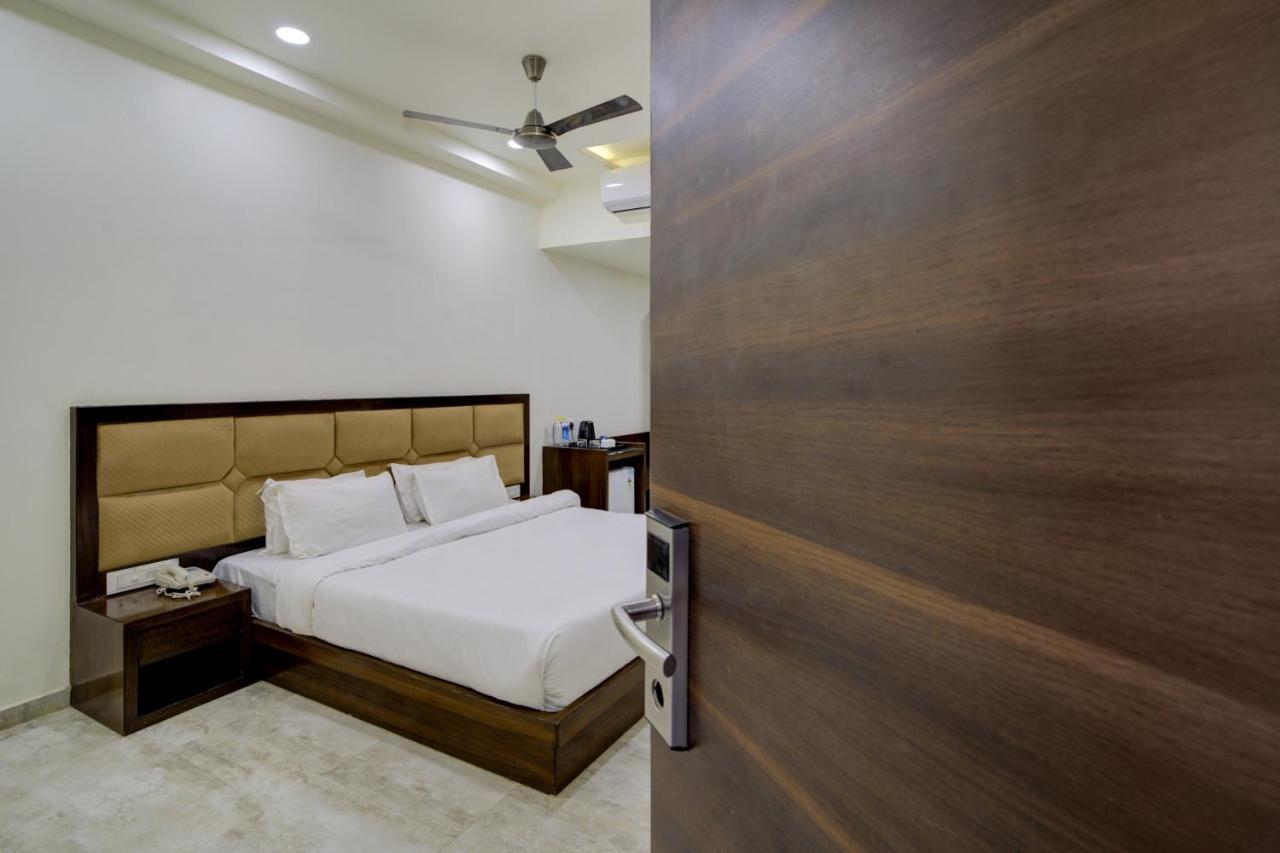 Palette - Madhogarh Resort 2*