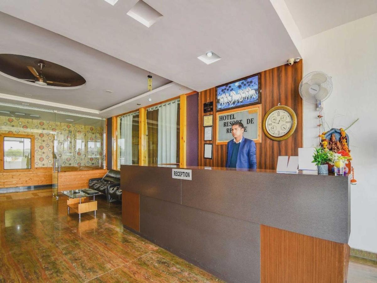 Collection O R Hotel