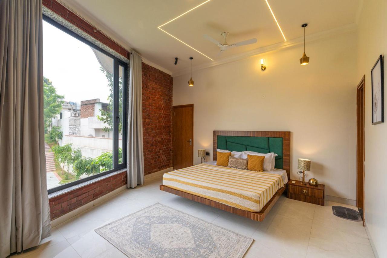 Stayvista's The Tree House - City-center With Outdoor Pool, Spacious Balconies & Vast Lawn Villa *
