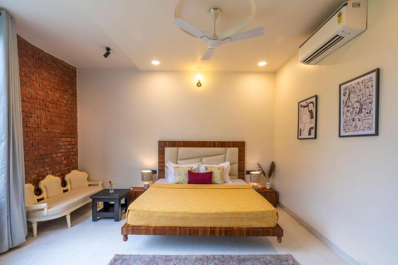 Villa Stayvista's The Tree House - City-center With Outdoor Pool, Spacious Balconies & Vast Lawn *