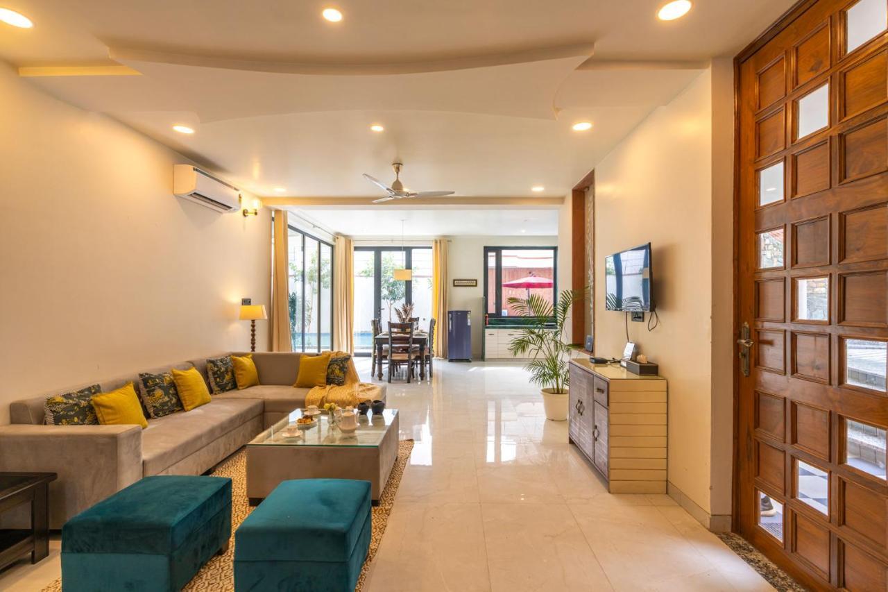 Stayvista's The Tree House - City-center With Outdoor Pool, Spacious Balconies & Vast Lawn