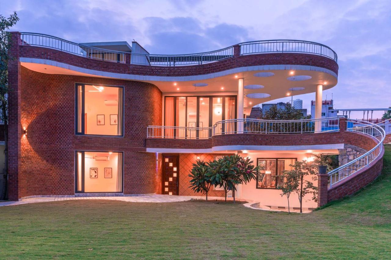 Villa Stayvista's The Tree House - City-center With Outdoor Pool, Spacious Balconies & Vast Lawn
