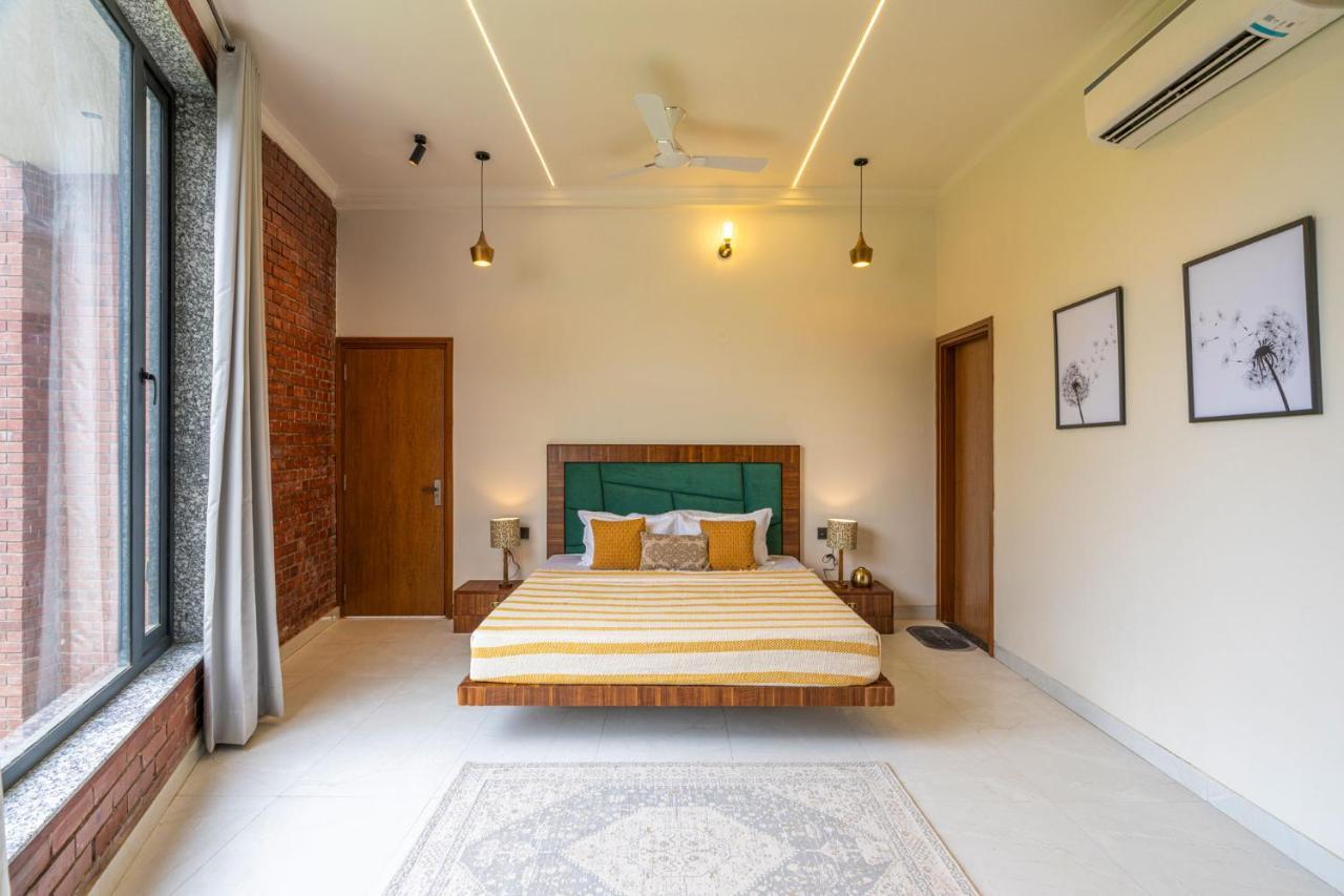 Stayvista's The Tree House - City-center With Outdoor Pool, Spacious Balconies & Vast Lawn Villa *