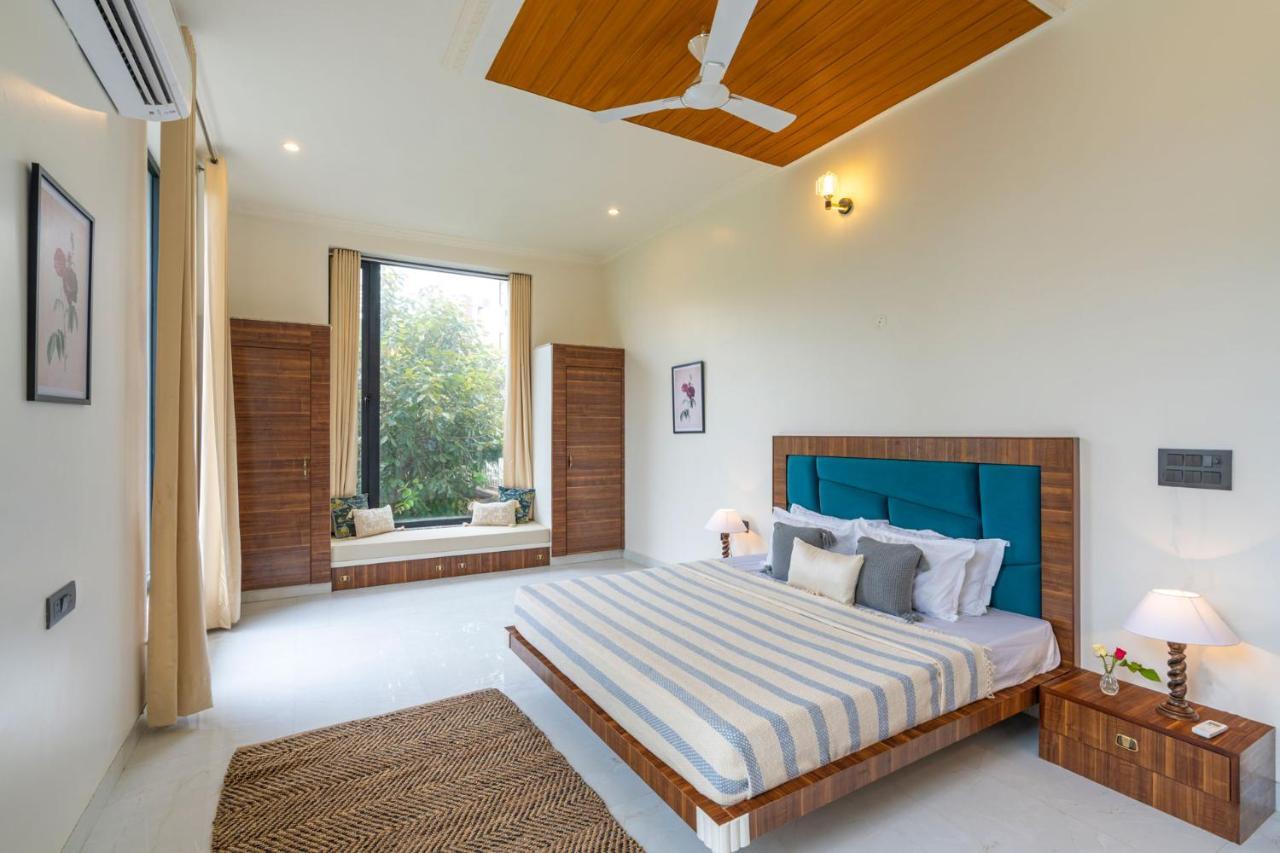 Stayvista's The Tree House - City-center With Outdoor Pool, Spacious Balconies & Vast Lawn Villa *