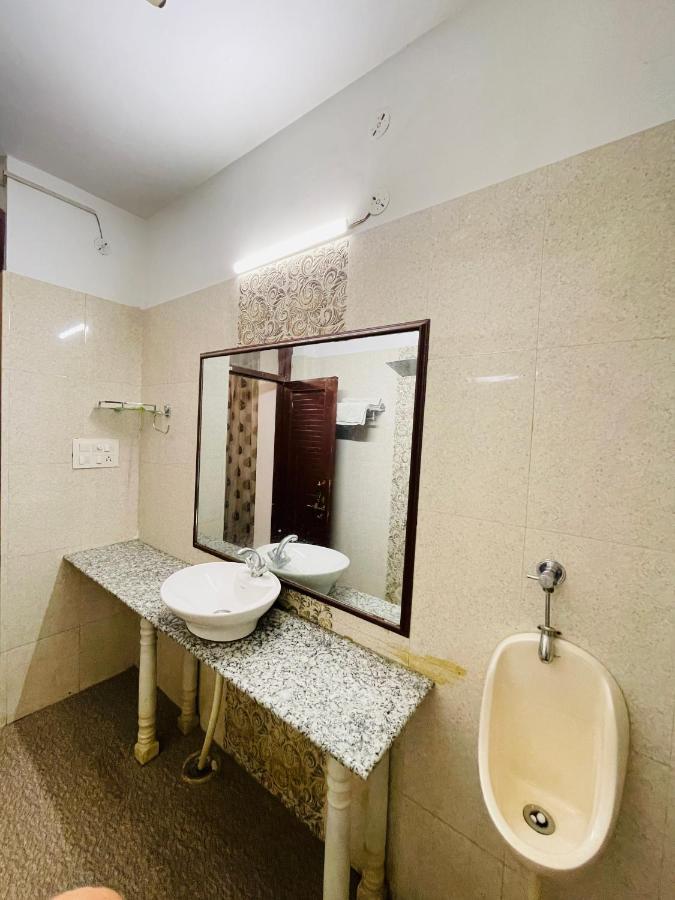 Hotel Shri Vilas 3*