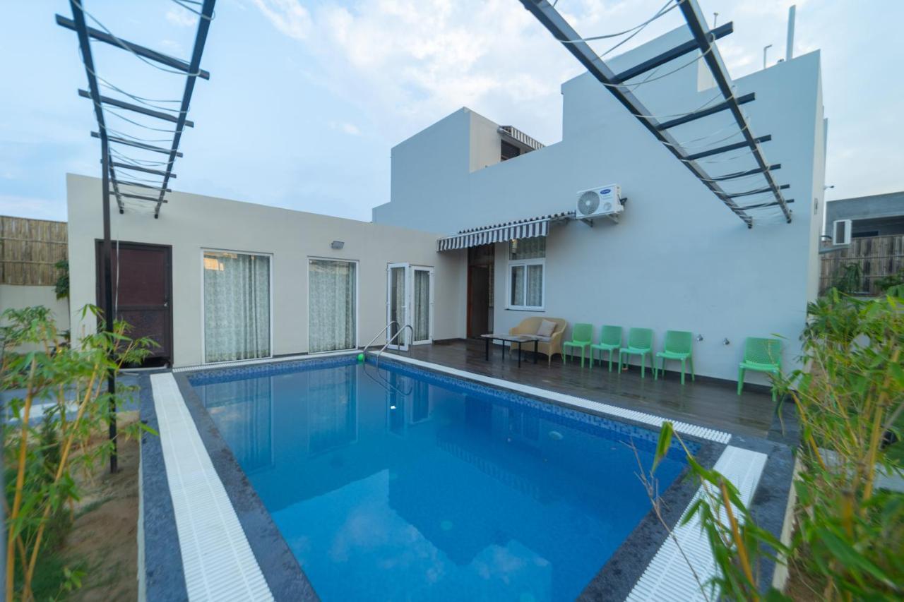 800 Yards Farmhouse Villa Jaipur