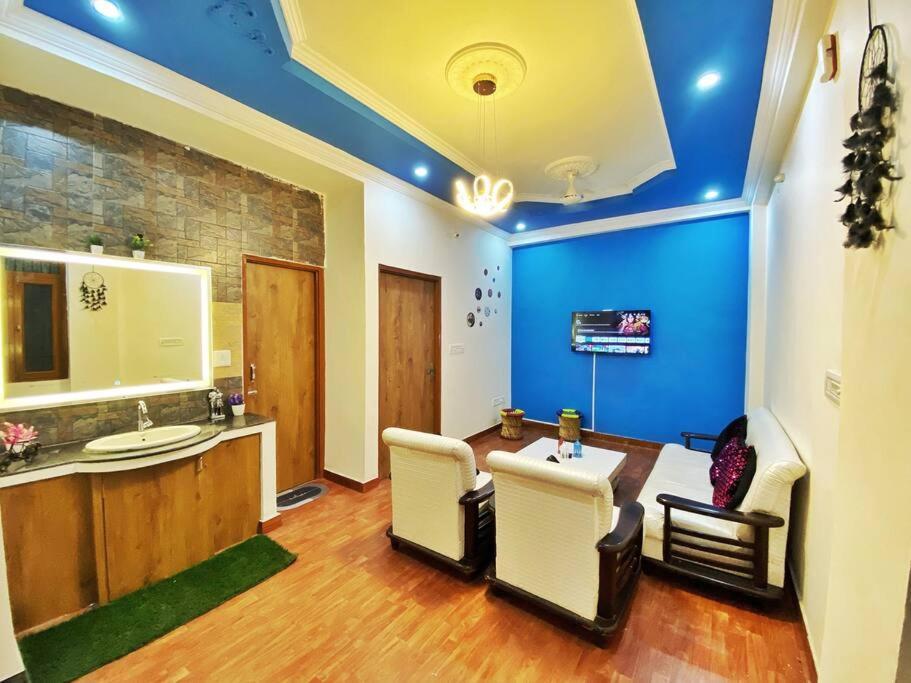 Pinkvalley Homestay Chitrakoot Apartment