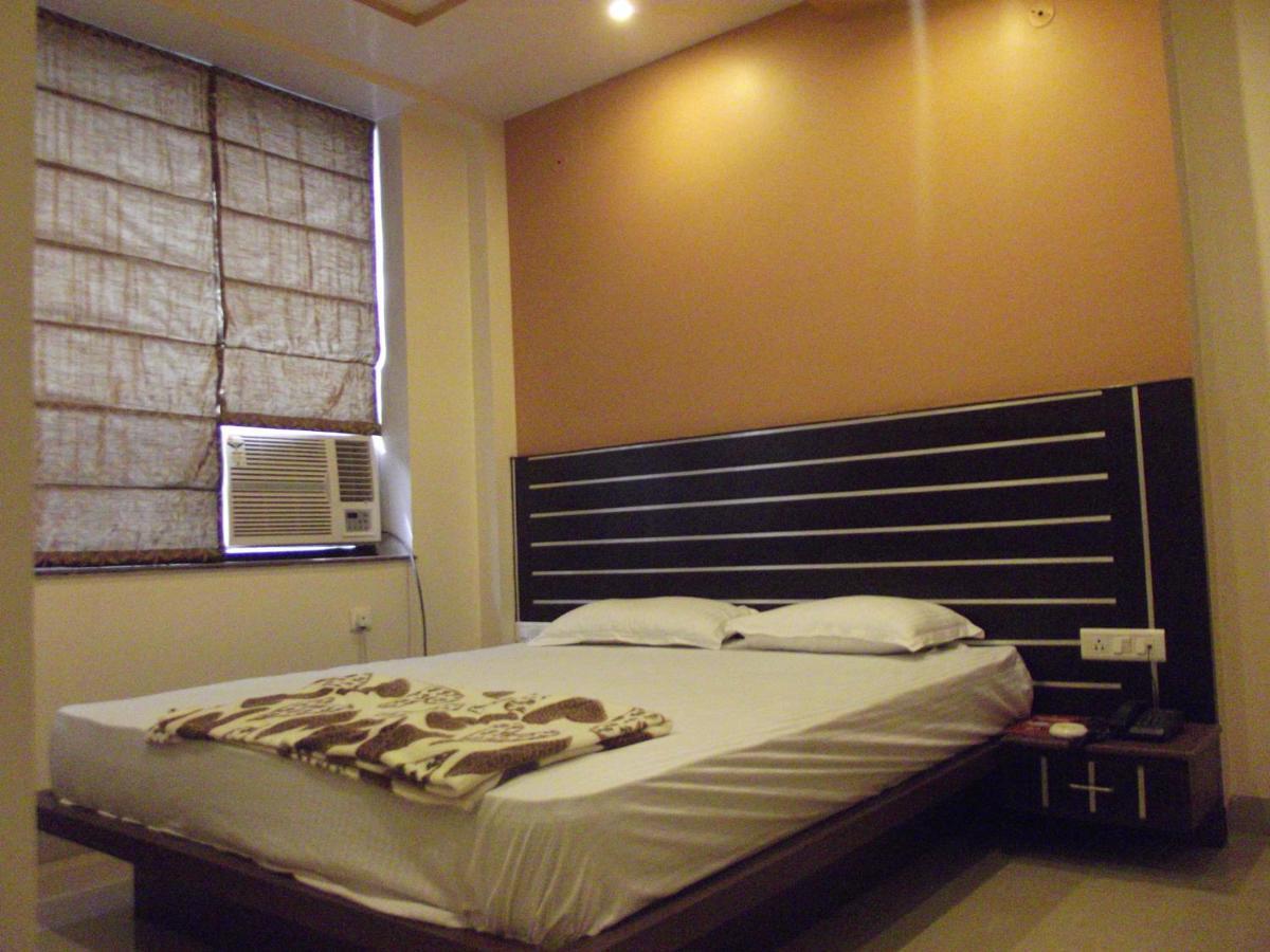 Mewar Hotel 2*