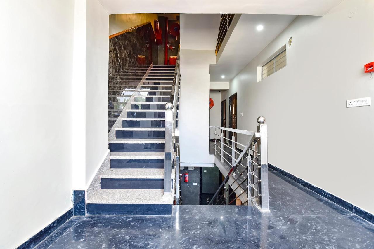 Hotel Fabhotel Kpl Prime