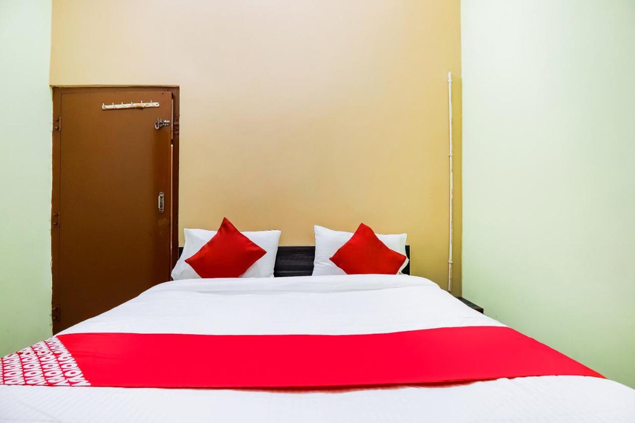 Hotel Oyo Flagship 66940 New Delhi Grand
