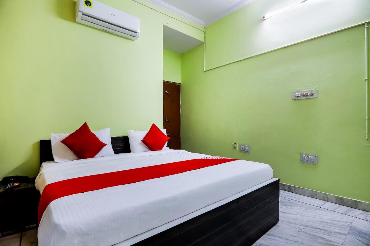 Hotel Oyo Flagship 66940 New Delhi Grand