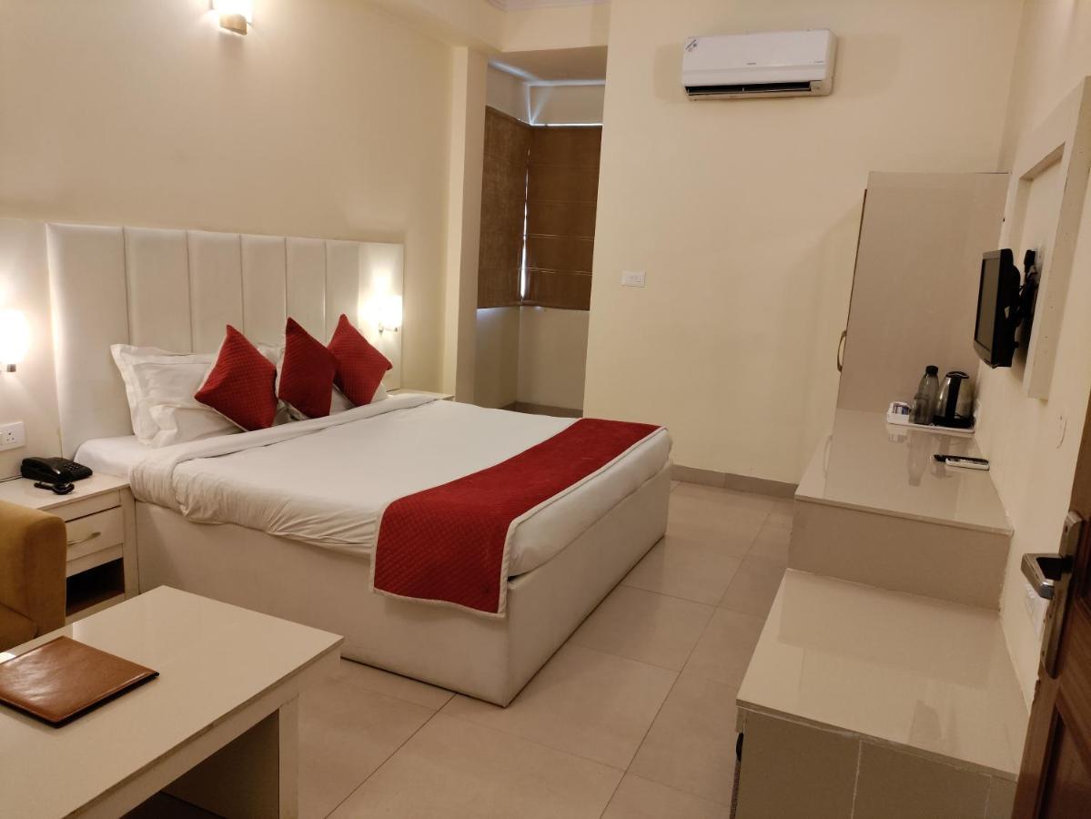 Tulip Palm Hotel Jaipur