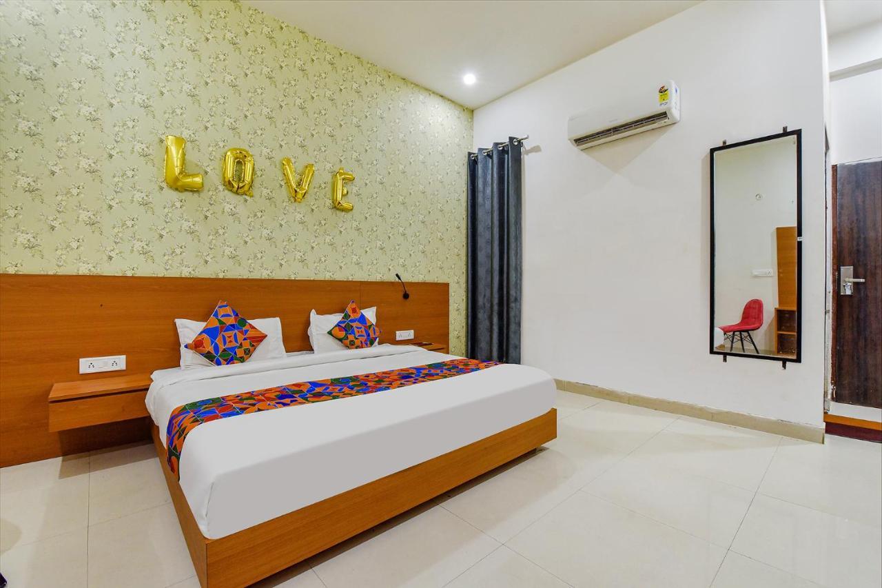 Hotel Fabhotel Alexa