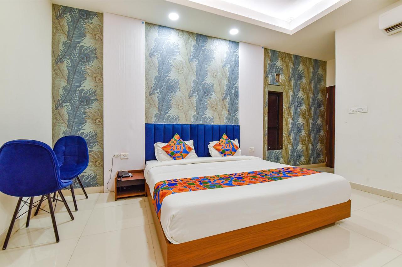 Fabhotel Alexa Hotel