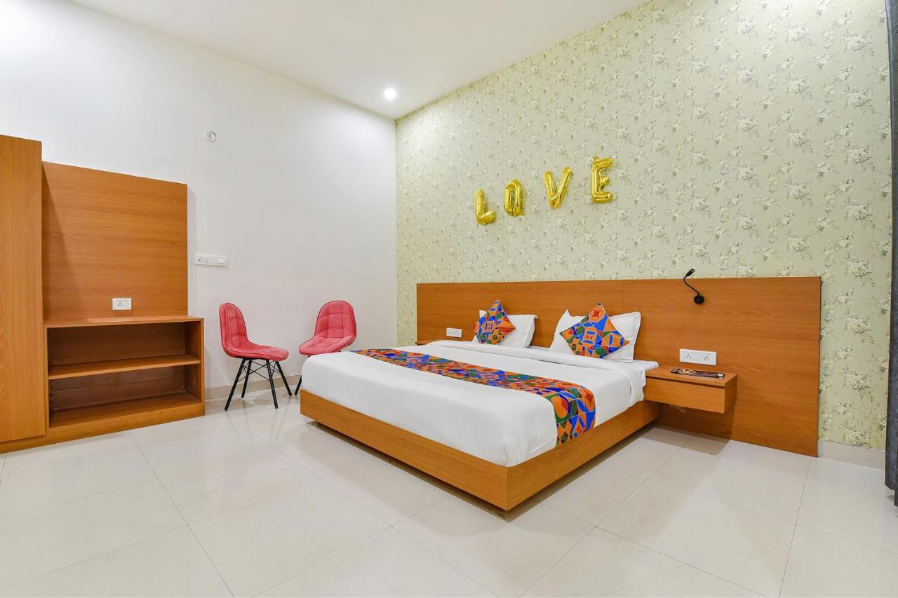 Fabhotel Alexa Hotel 3*
