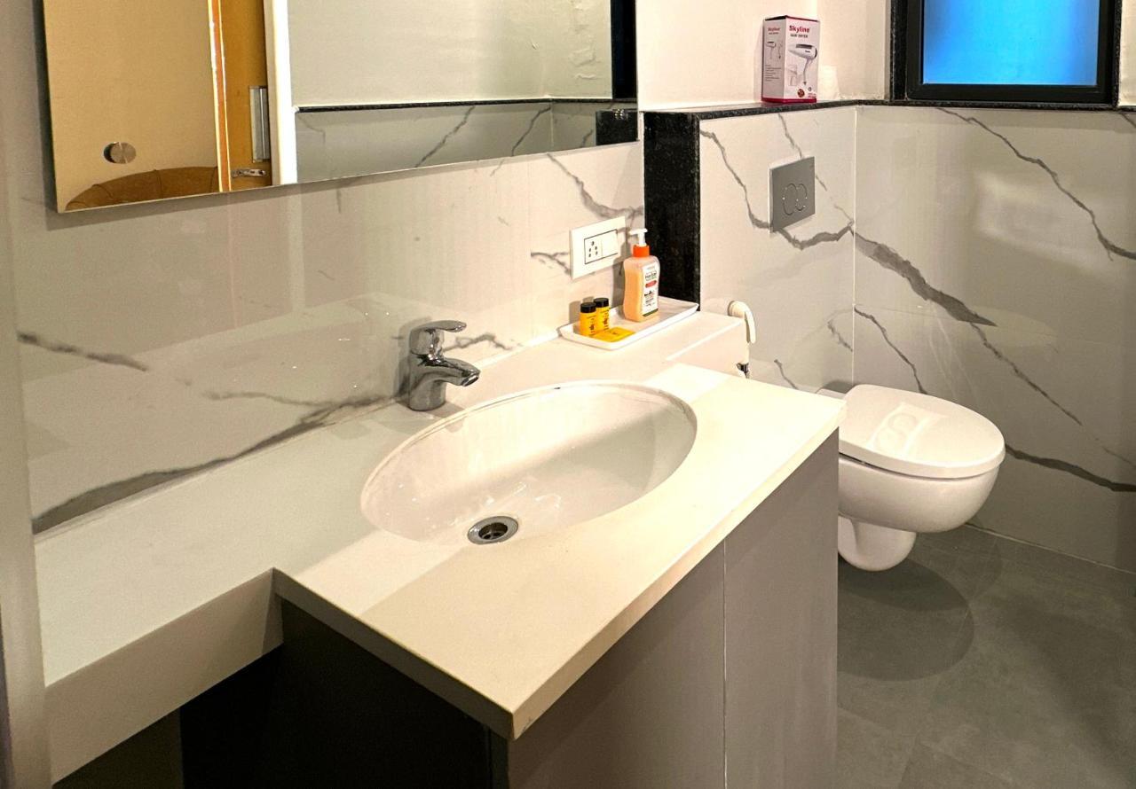 The Grand Anukampa Richi Rich Studio Approved By Govt Of India Apartment *