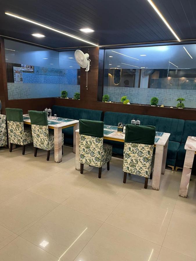 Sahibs Corporate - Family & Corporate