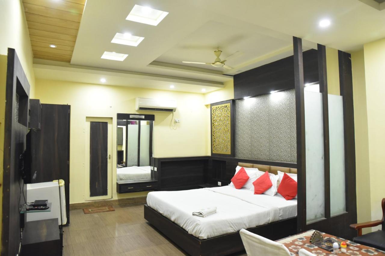 C-9 Hotel 3*