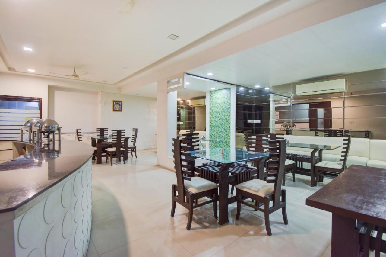 Hotel Sahibs Corporate - Family & Corporate 3*