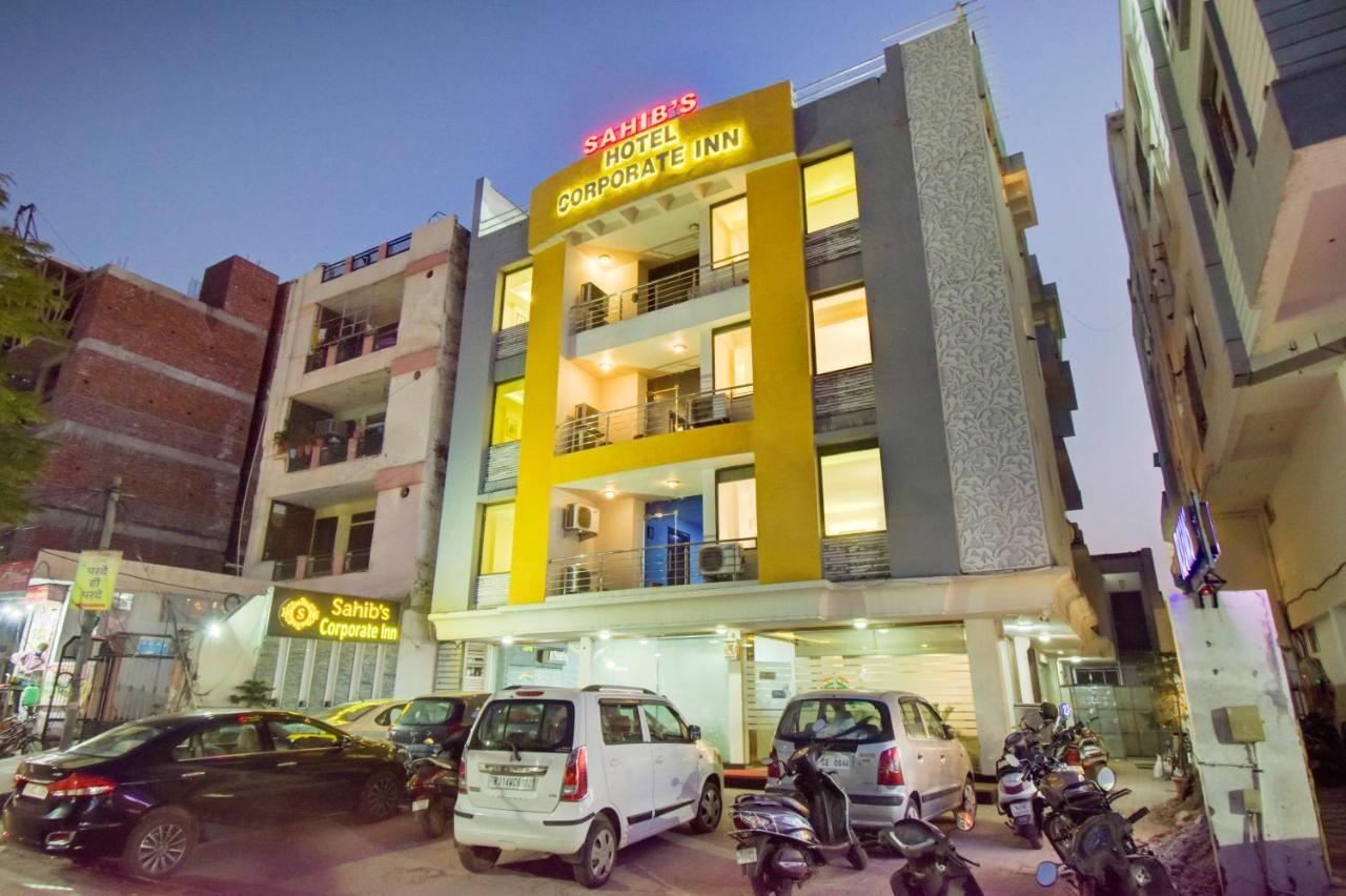 Sahibs Corporate - Family & Corporate 3*