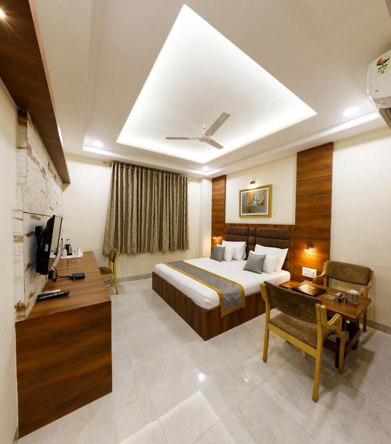 Highway King Hotel 3*