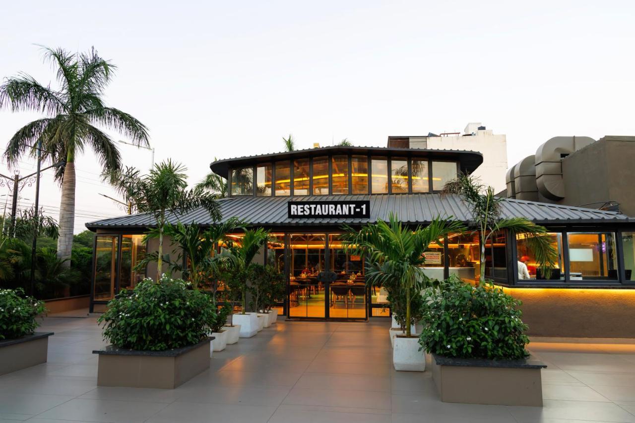 Highway King Hotel 3*