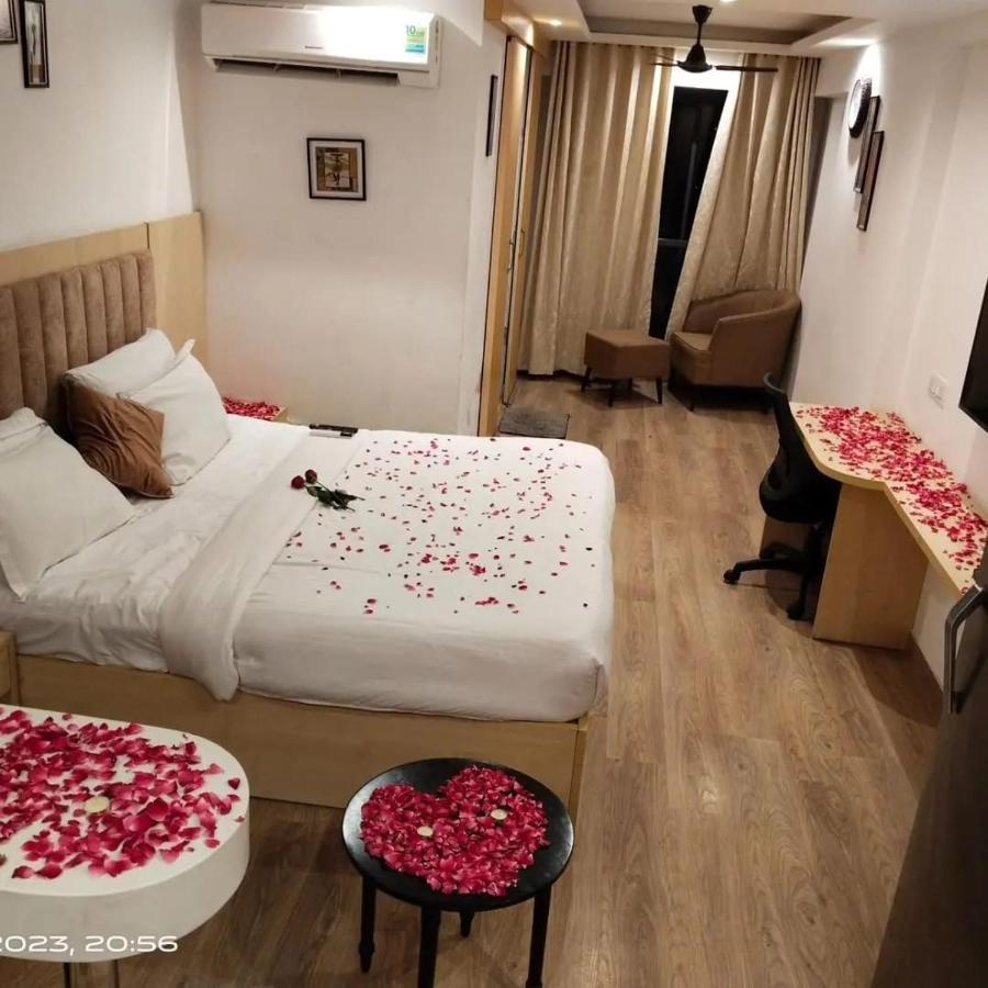 The Kohinoor Palace Apartment *
