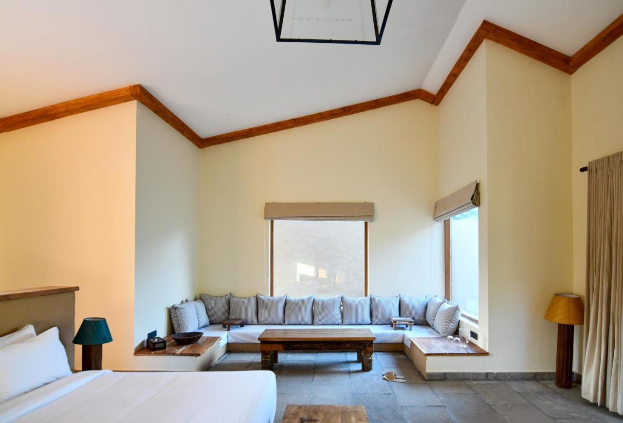 Anopura Resort *