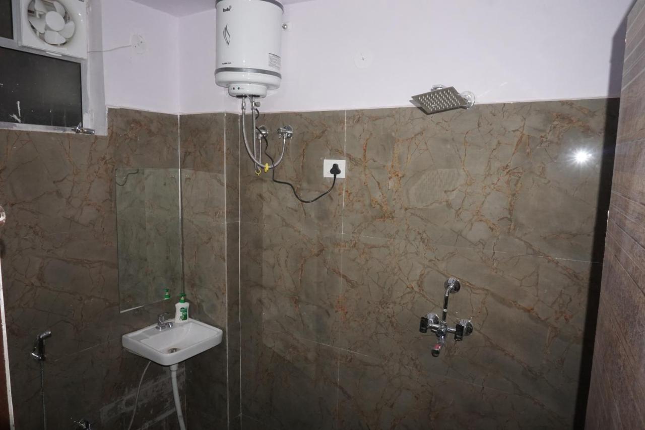 Apartment Ultra Luxurious 3bhk Stylish Haven Retreat *