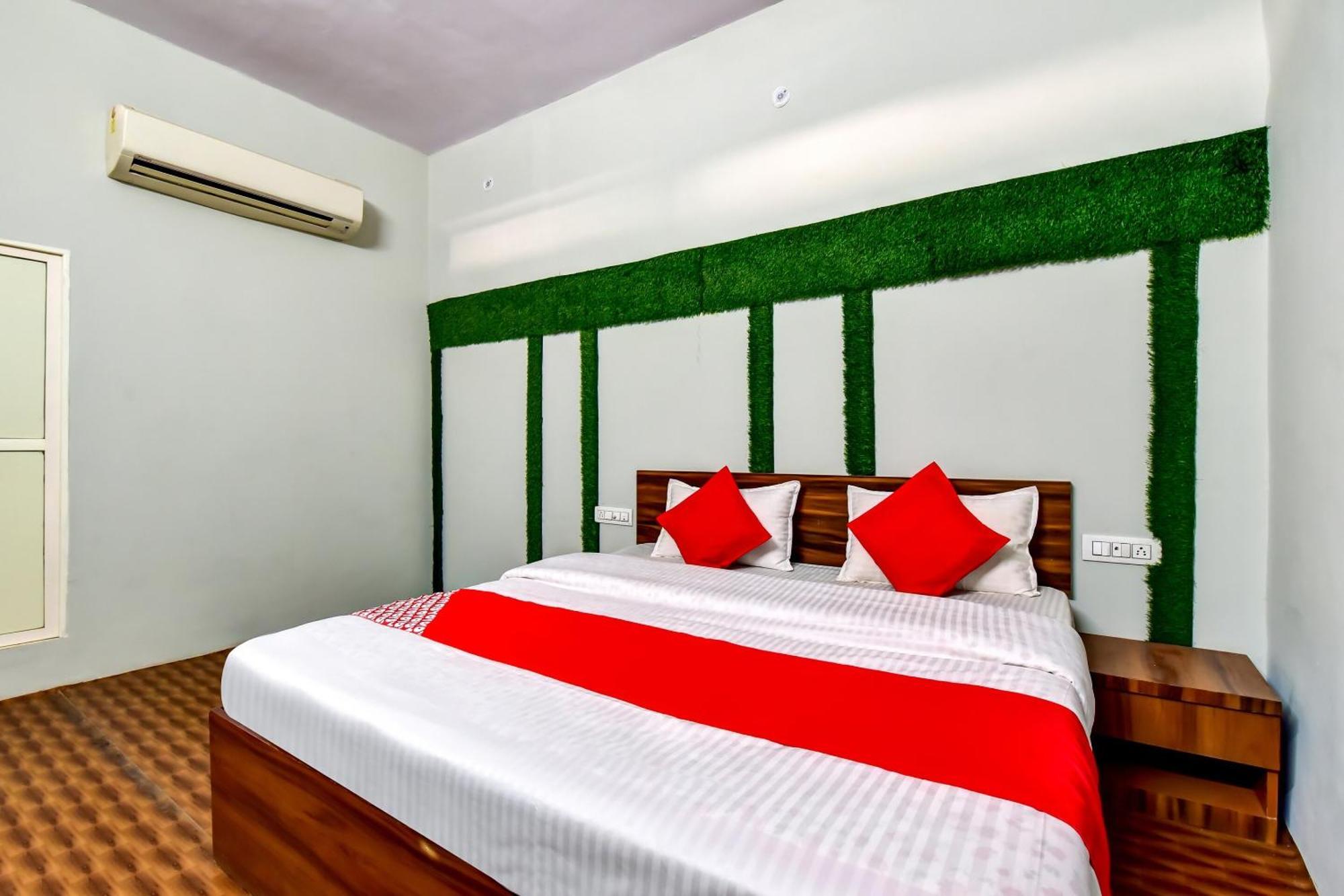 Hotel O Moon Light 3*