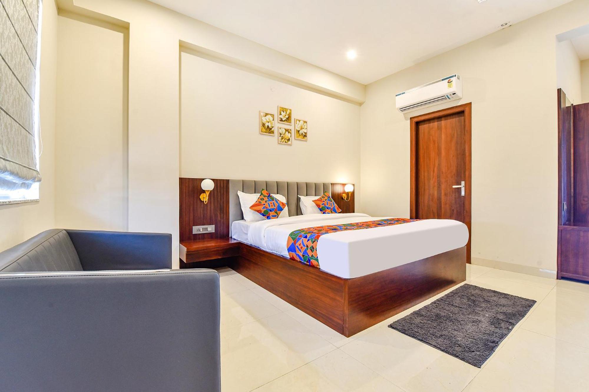 Fabhotel Pravaasam Residency Hotel 3*