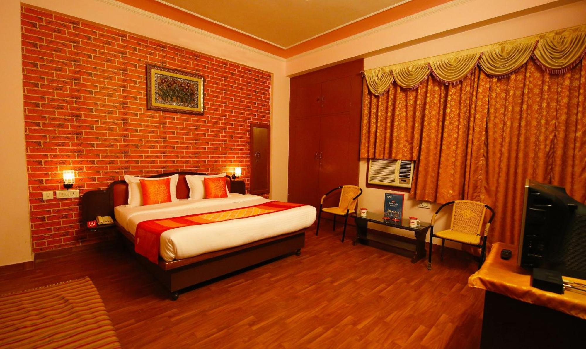 Collection O Manohar Palace Hotel