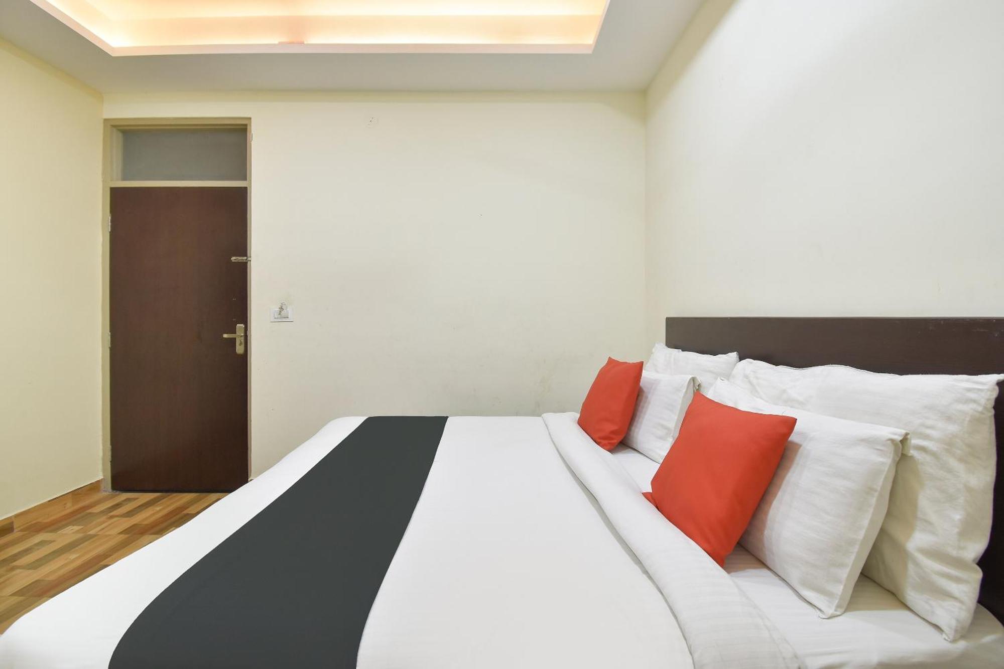 Collection O Krishna Pride Hotel 3*