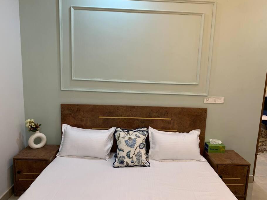 Apartment Neewara Residency