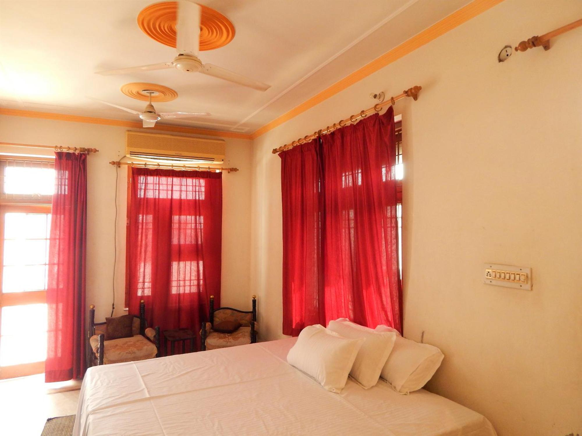 Vishal Guest house *