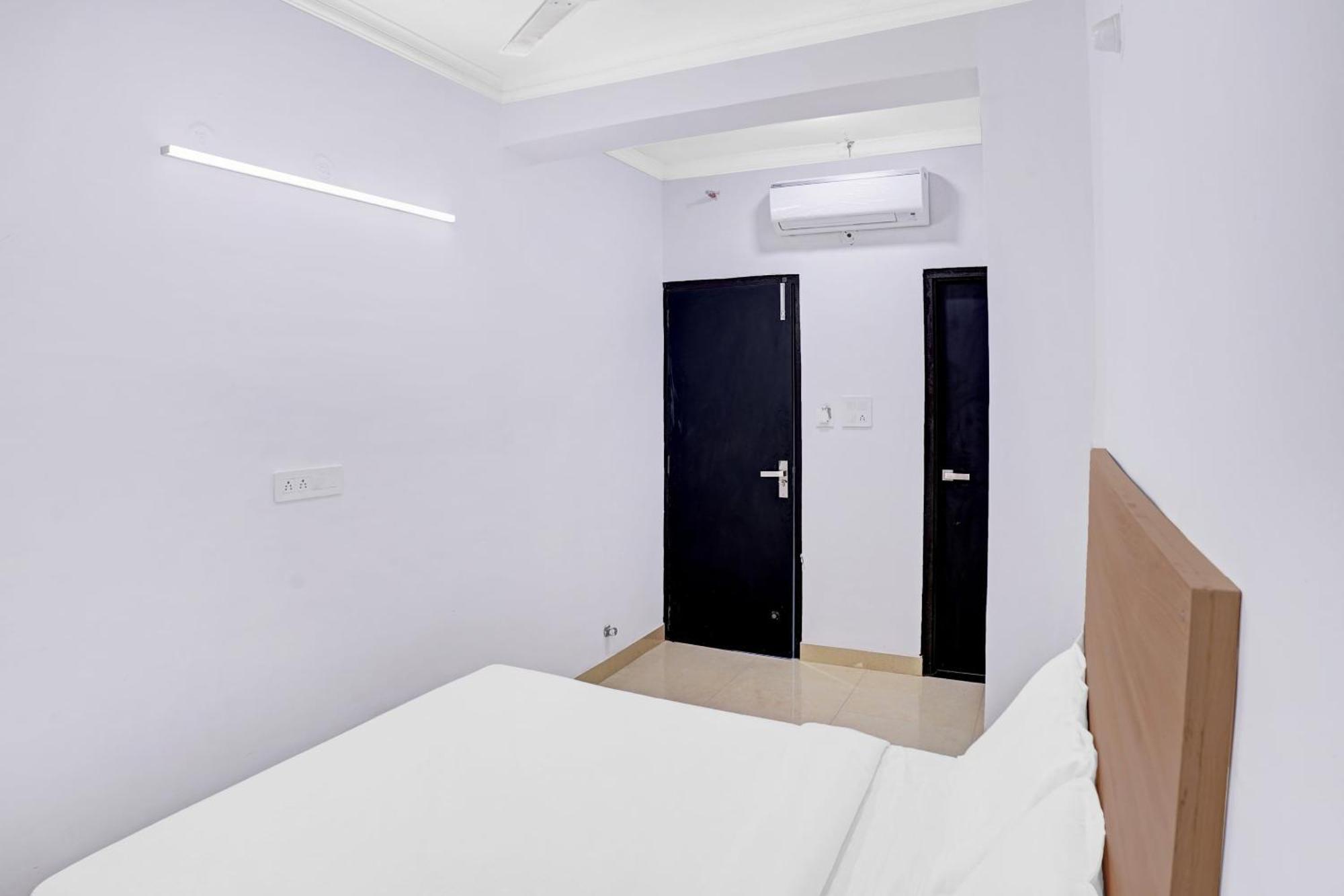 Super Collection O Grand Capitol- 4* Jaipur
