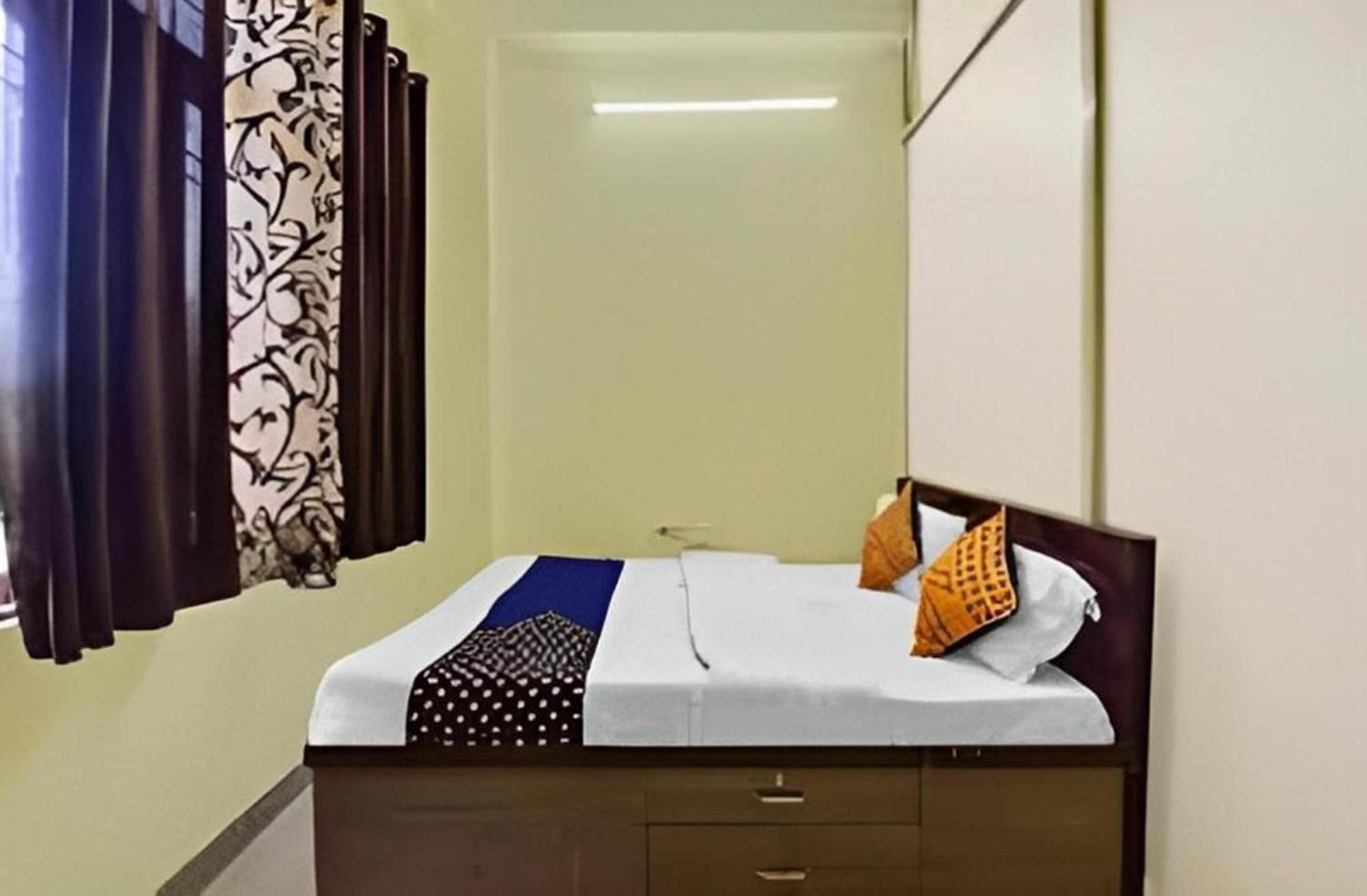 Hotel Dev Mansarovar