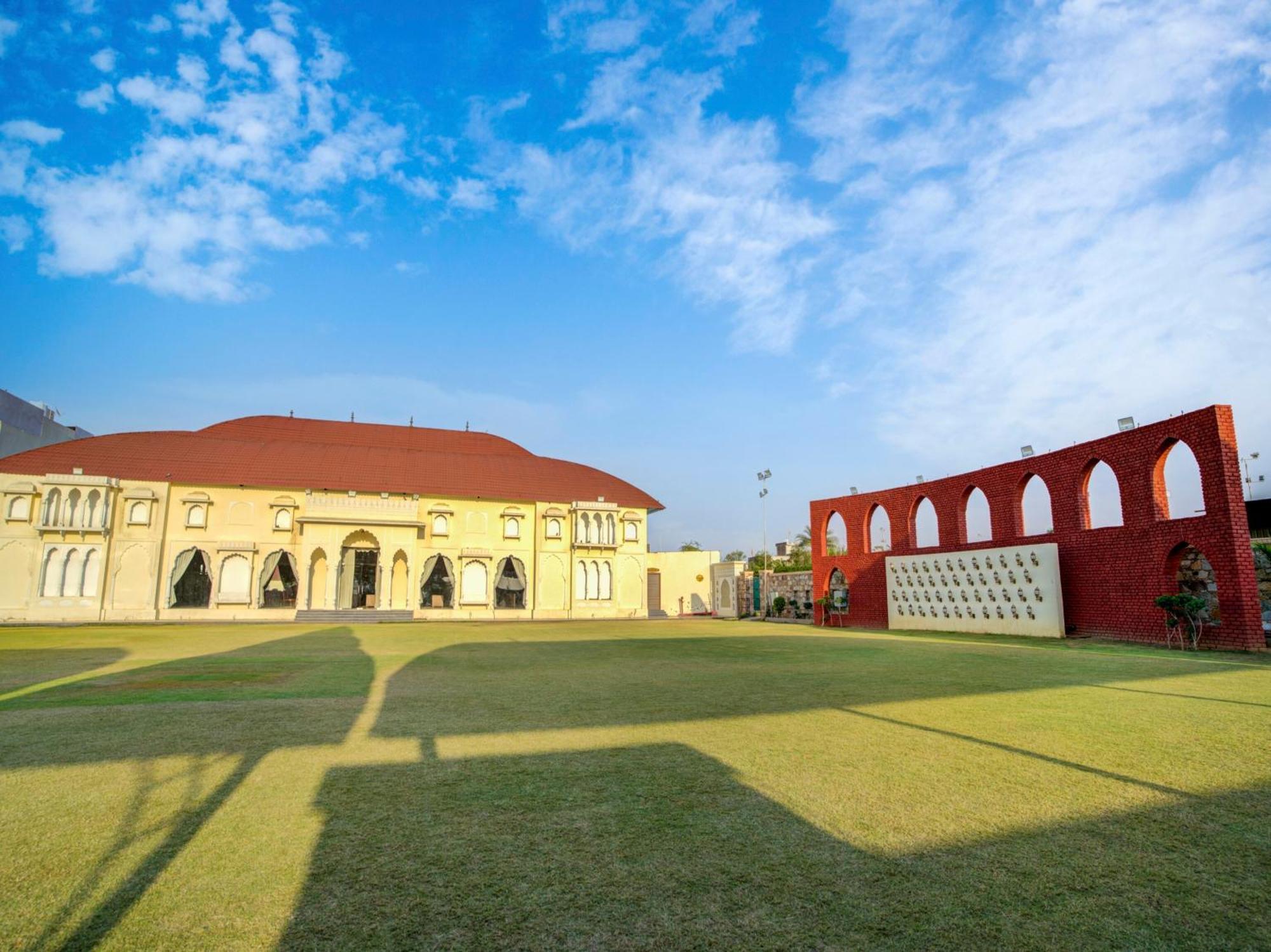 Resort Palette - Madhogarh 2*