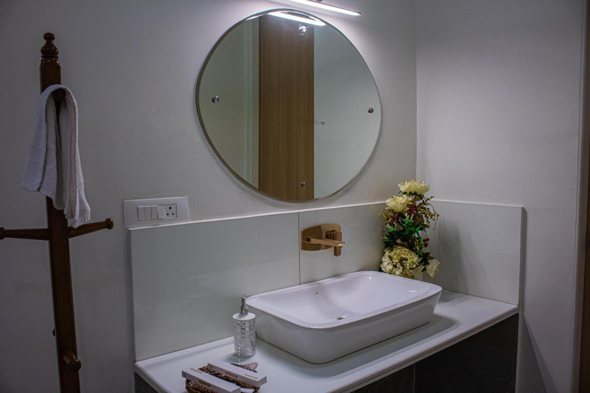 The Peace- A Luxury Private Pool Farm stay Jaipur