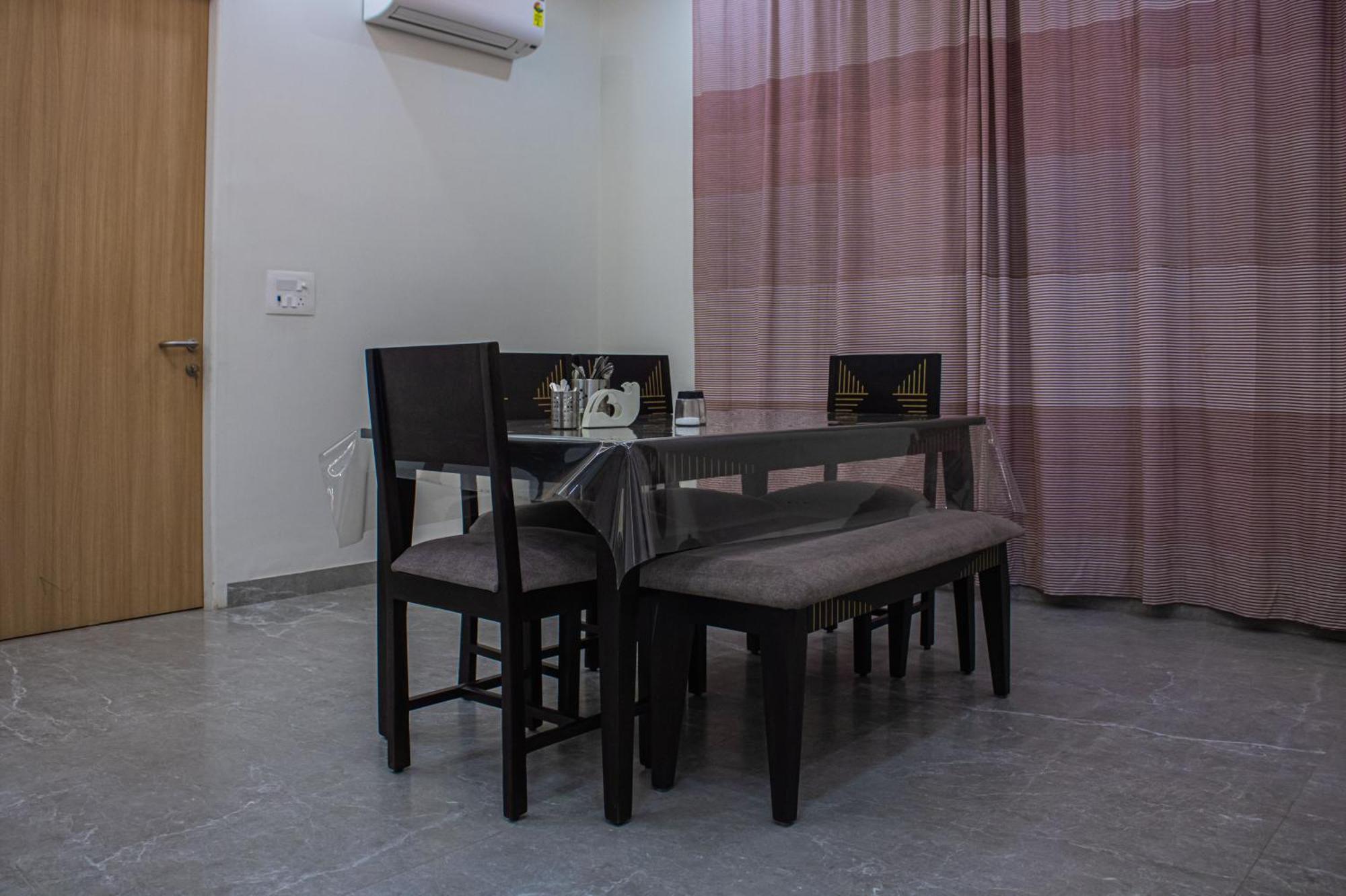 The Peace- A Luxury Private Pool Jaipur