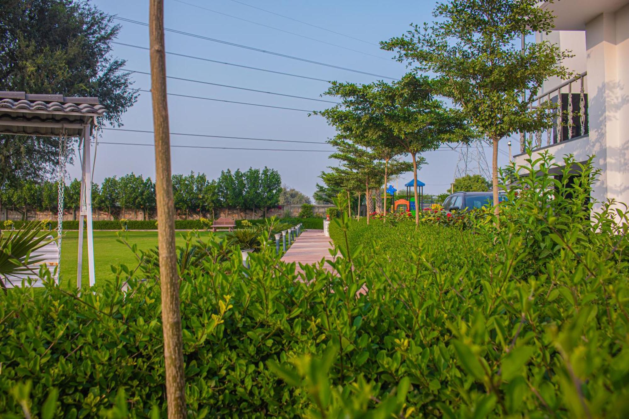 The Peace- A Luxury Private Pool Farm stay Jaipur