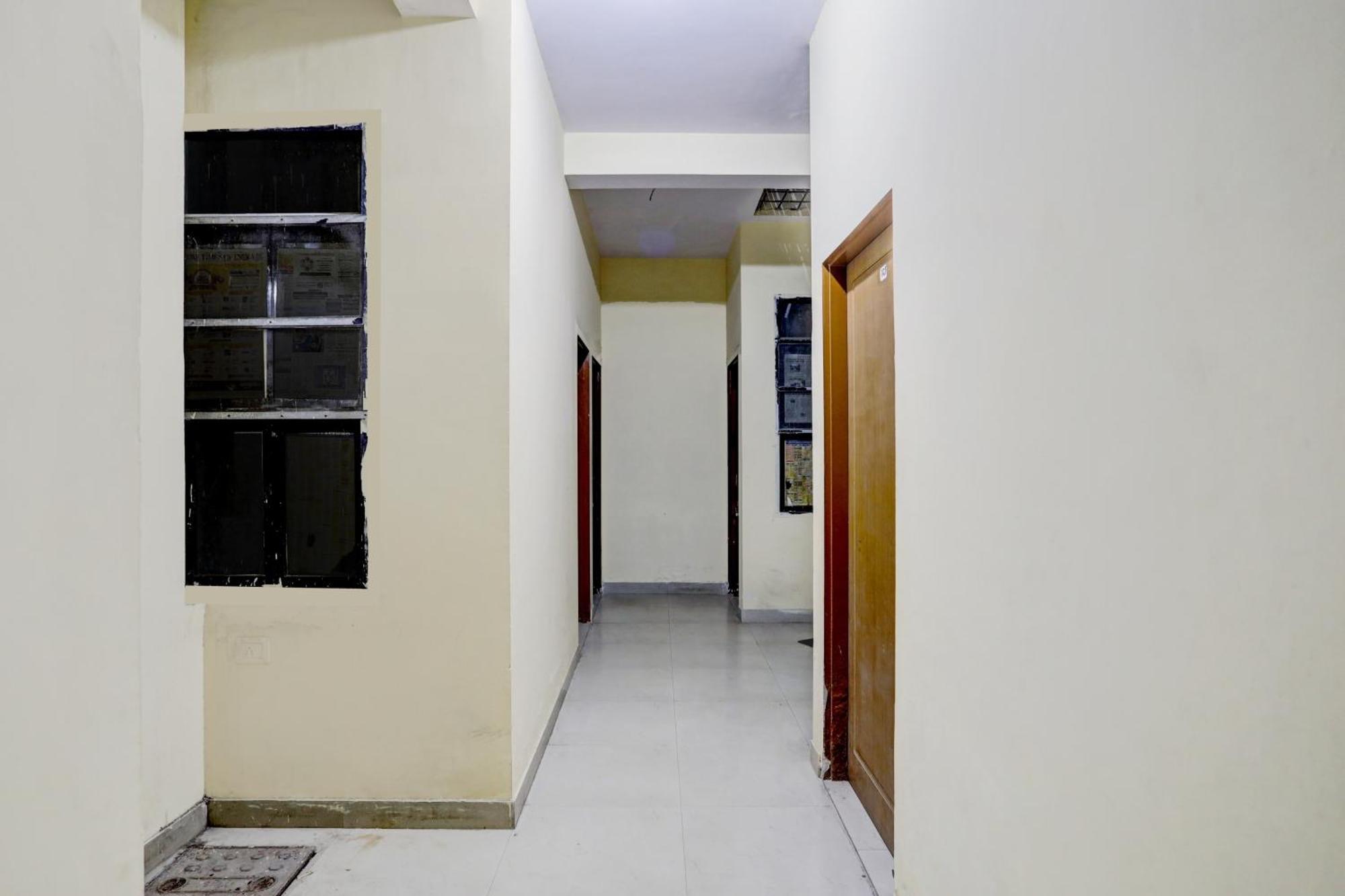Hotel Oyo Shyam & Restaurant