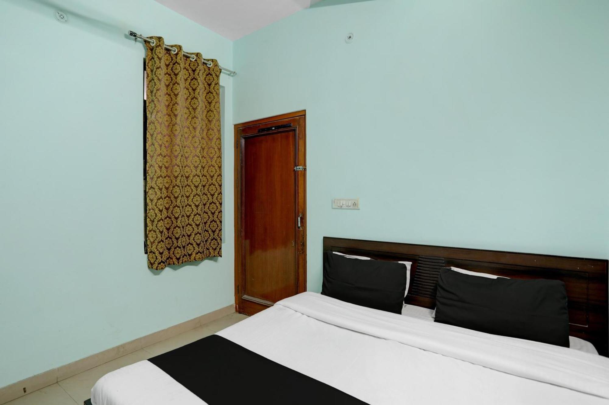 Hotel Oyo Shyam & Restaurant Jaipur