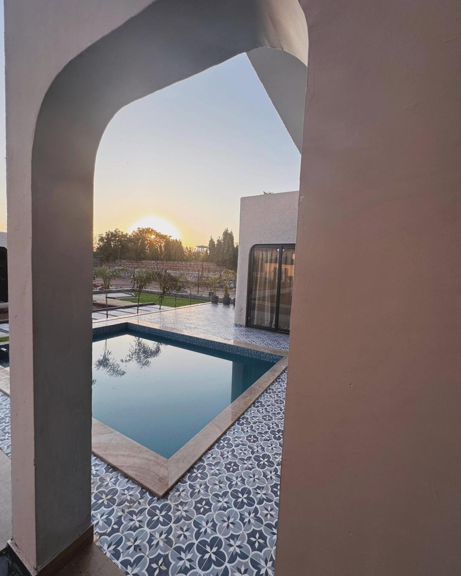 Villa Sakura - Pool Side Farm Jaipur