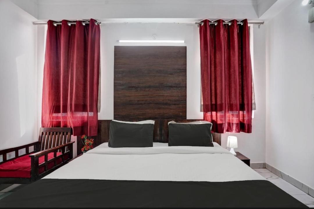 Hotel Sky Heights 3*