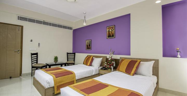 Yash Regency Hotel 3*