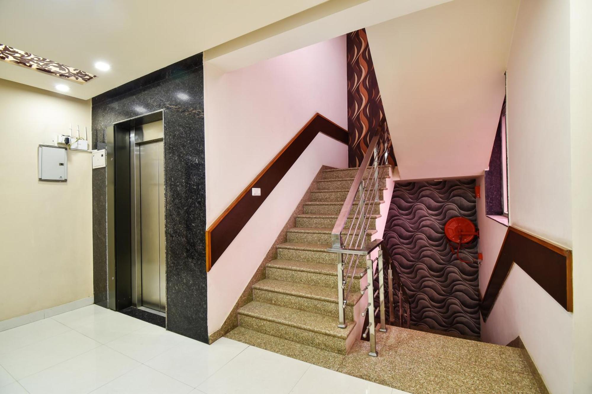 Hotel Collection O Guru Kripa