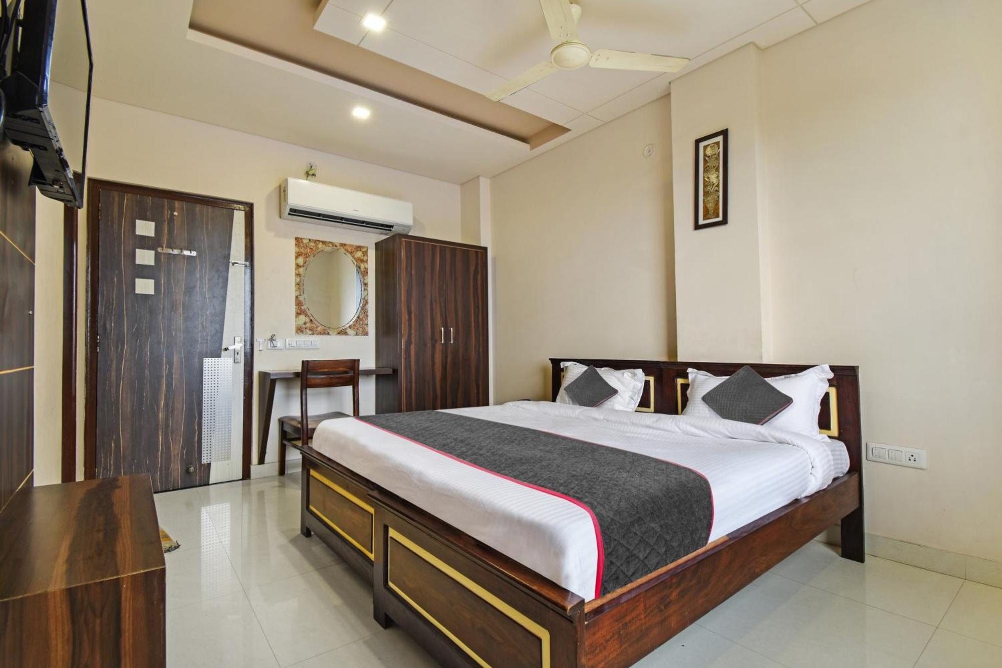 Collection O Guru Kripa 4* Jaipur